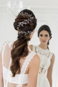 Novia en Montevideo lista para la boda con peinado profesional