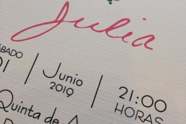 Estilos muy variados en las tarjetas para tus quince años, diseños de invitaciones para cumpleaños de quince exclusivos y originales