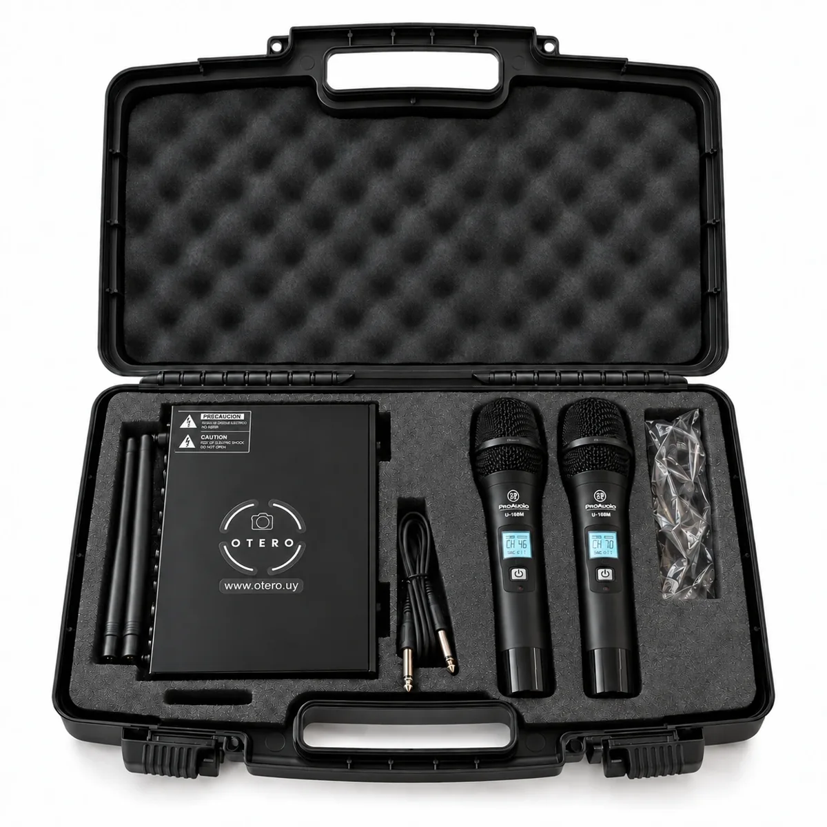 audio luces-02 Maletín ProAudio U-168M con receptor identificado con el logo Otero, dos micrófonos de mano y cable